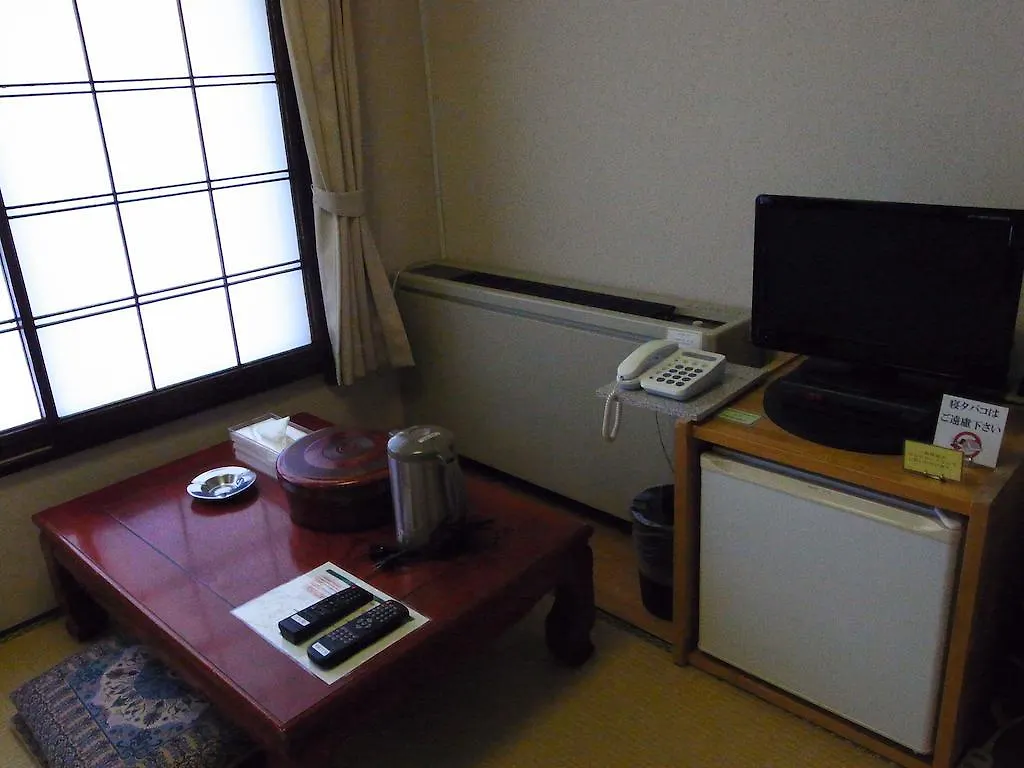 Kinuya Honkan Tokyo 0*,